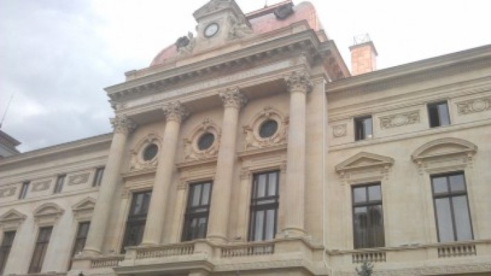 BNR te invită să te joci de-a guvernatorul